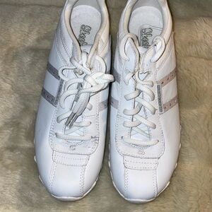 Skechers Women's White and Gray Sneakers